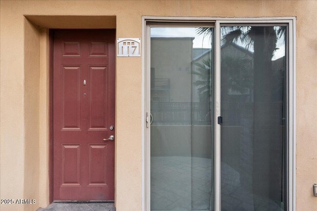 Building Photo - 1406 W Main St