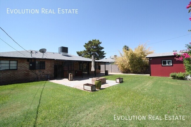 Building Photo - 7448 E Coronado Rd