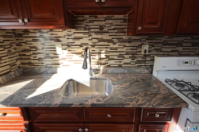 Building Photo - 70 Westfield Ave