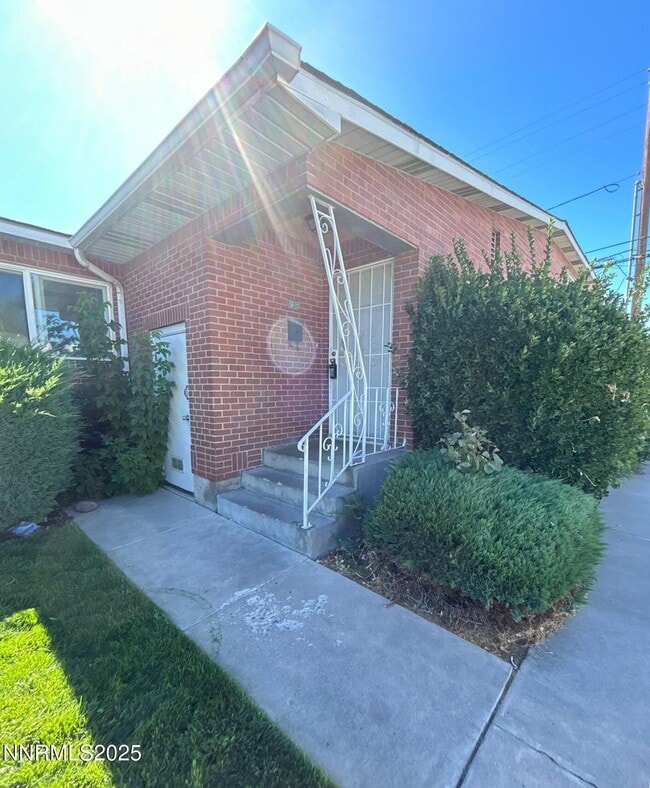 Primary Photo - 236 18th St
