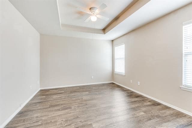 Building Photo - 2417 Grand Rapids Dr