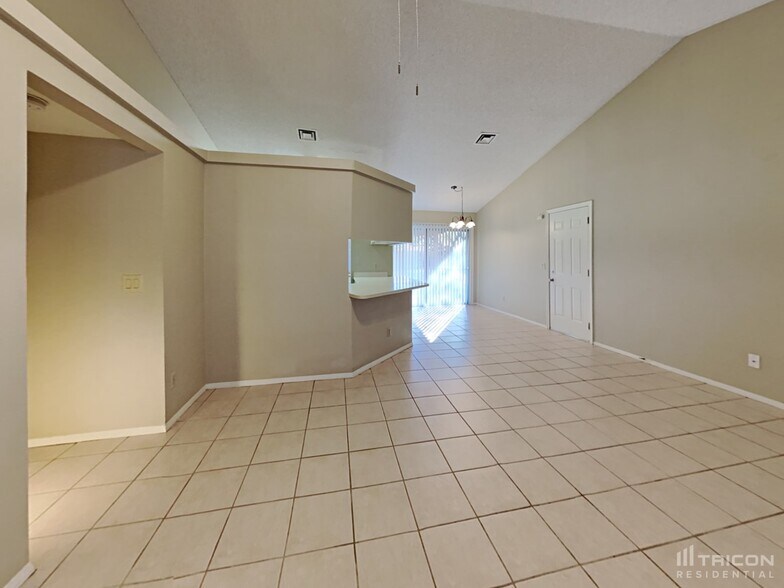 Building Photo - 1417 E Ironwood Dr