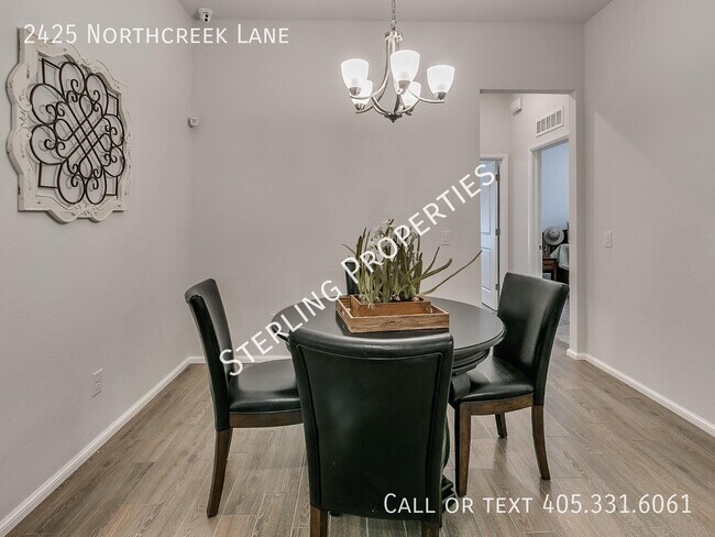 Building Photo - 2425 Northcreek Ln