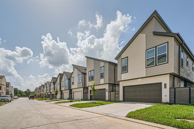 Primary Photo - Centro Modern Homes