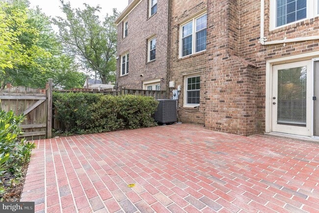 Building Photo - 7422 Adams Park Ct