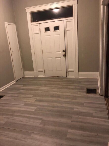 Building Photo - 2113 Fulton Ave