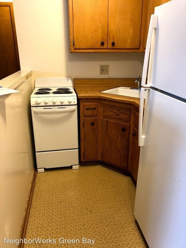 Building Photo - 1438 Admiral Ct