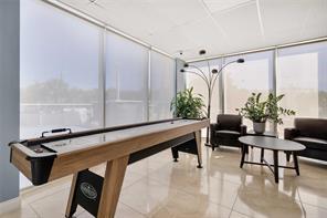 Building Photo - 2701 N Ocean Blvd