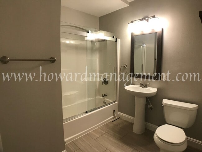 Building Photo - Beautifully remodeled Spanish style home with Granny Flat, Washer & Dryer, Large Backyard!