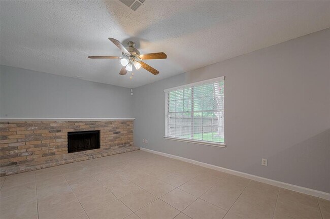 Building Photo - 3610 Bee Bayou Ln