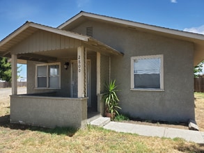 Building Photo - 2800 Lander Ave