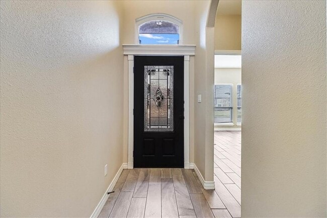 Building Photo - 6537 Paddington Dr