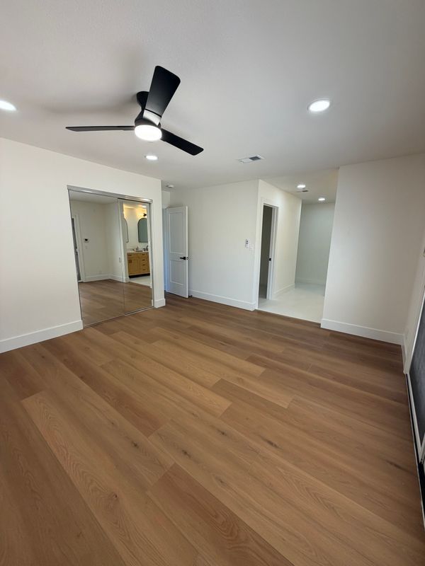 Building Photo - 251 Asta Ct