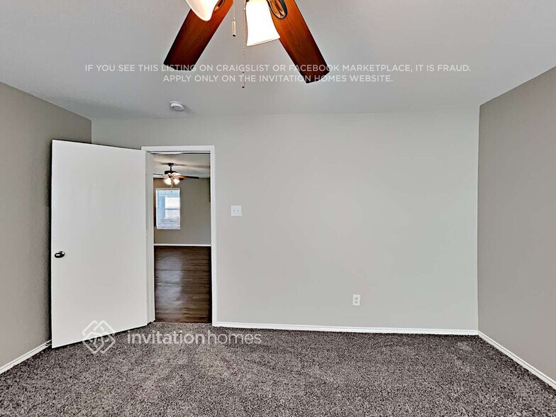 Building Photo - 1729 Vineridge Ln