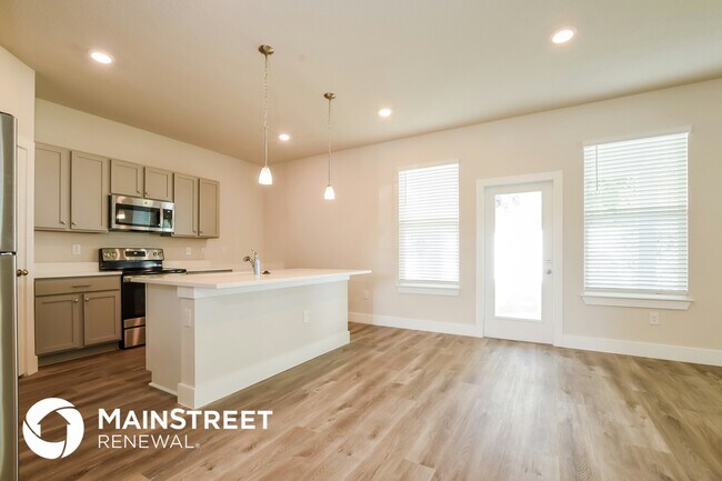Building Photo - 313 Whiteheart Dr