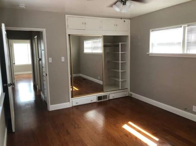 Building Photo - Caliente 4-plex