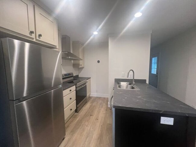 Building Photo - Coming Soon! Newly built 2024 mobile home, 1 BR, all lvp flooring, stainless steel appliances