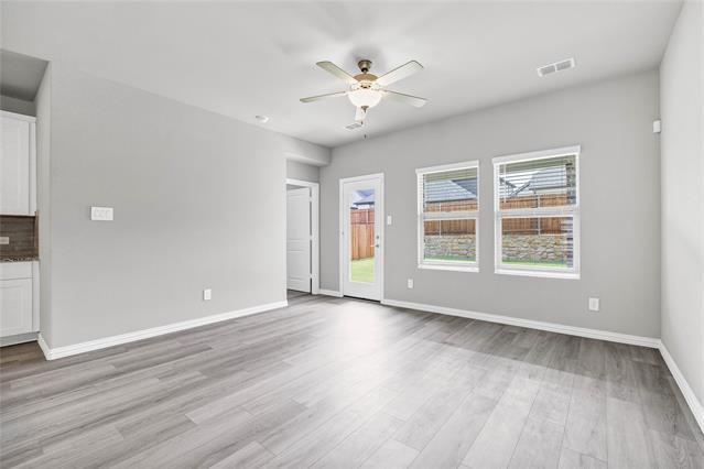 Building Photo - 5202 Bonanza Dr