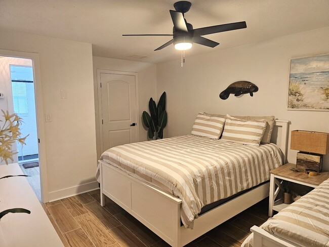 Building Photo - Experience the Ultimate Crystal River Getaway!