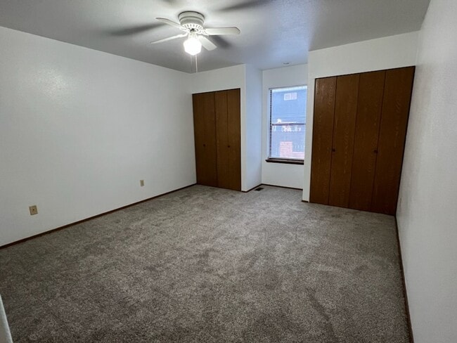 Building Photo - 3 bedroom/1.75 bath rambler style home! 1,272 sq ft