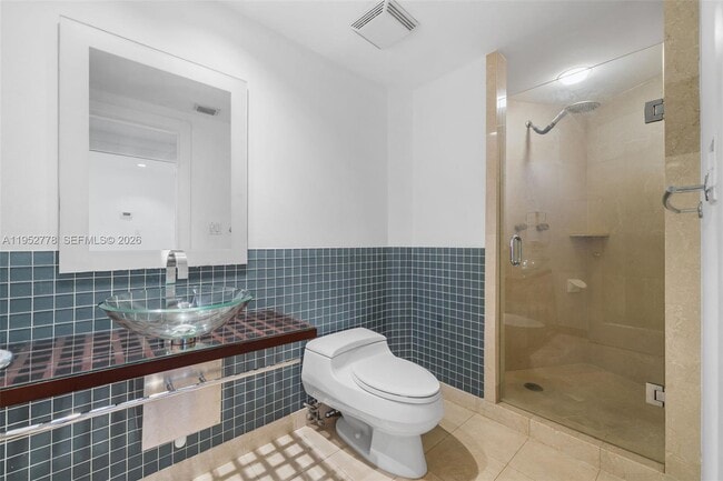 Building Photo - 2127 Brickell Ave