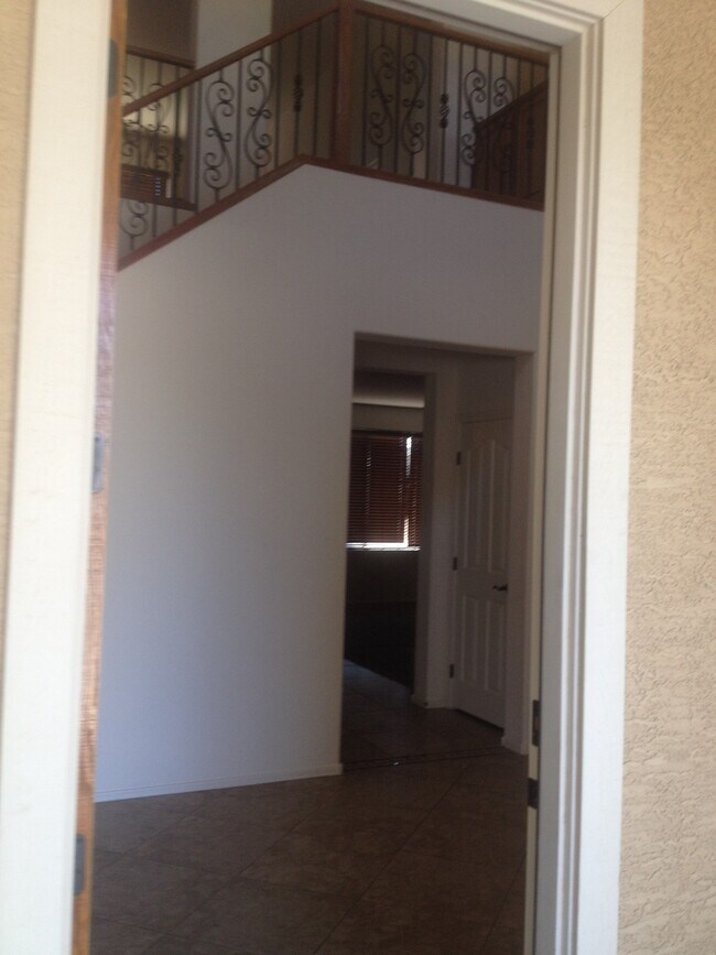 Building Photo - Sunnyvale - Gilbert