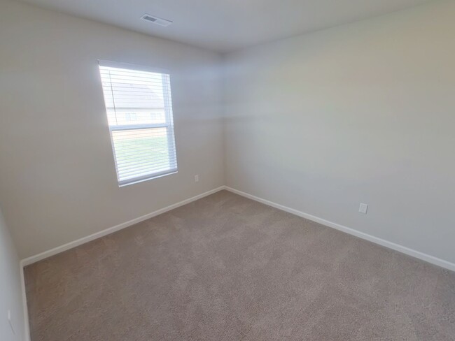 Building Photo - 2746 S Cypress St