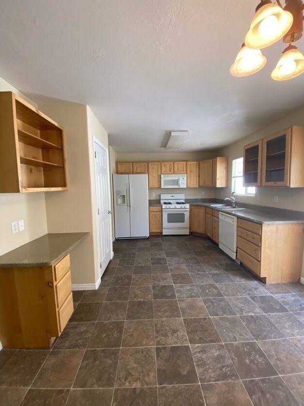 Building Photo - 1148 Northfield Rd