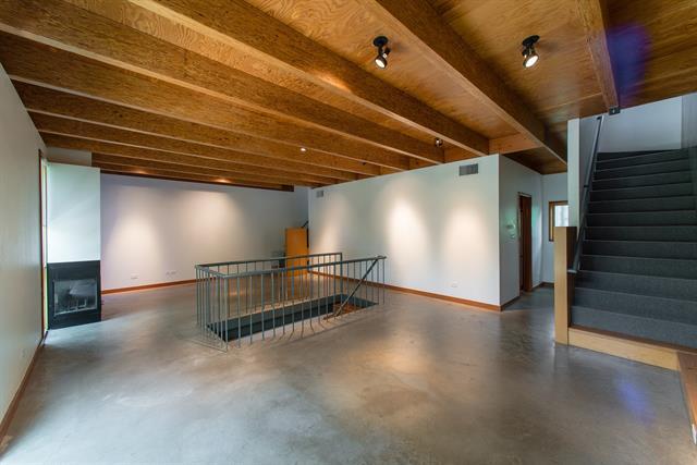Building Photo - 4401 Travis St