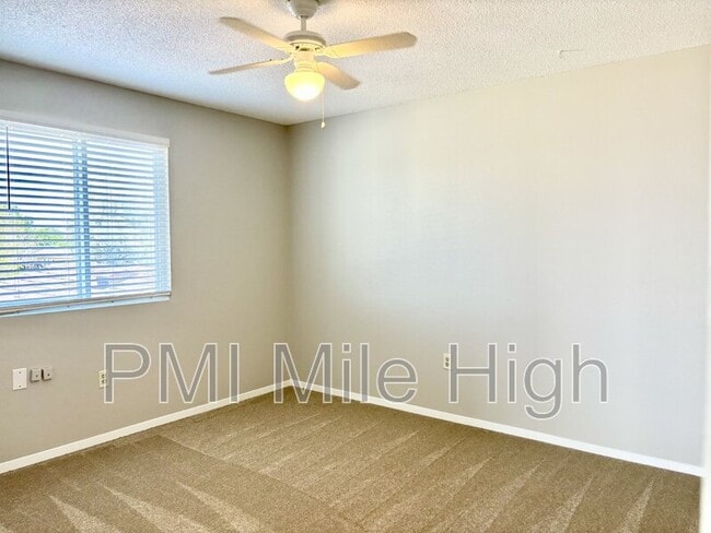 Building Photo - 470 Lone Pine St
