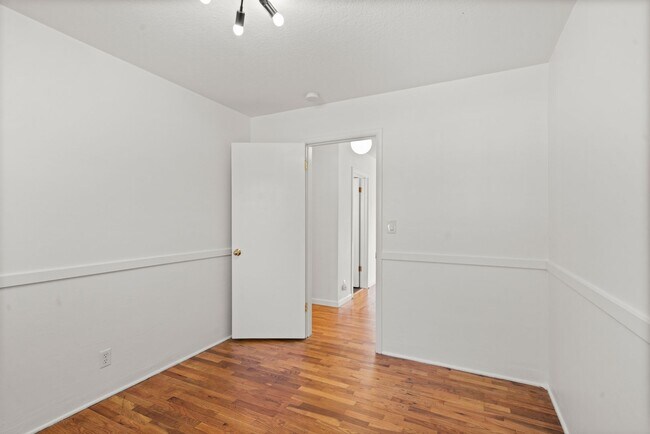 Building Photo - 3 Bedroom 3 Bath House