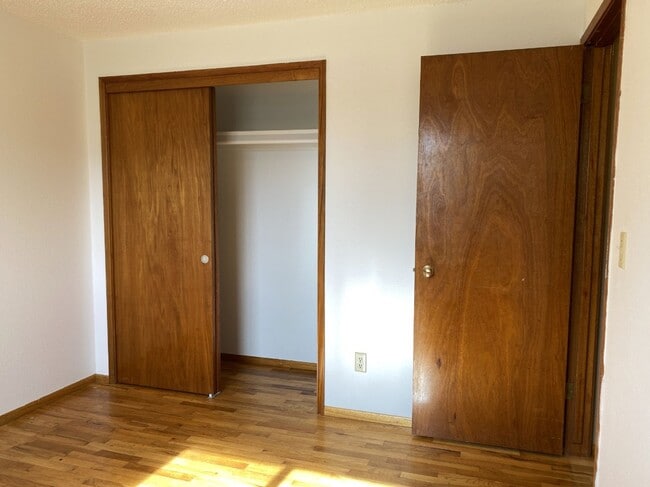 Building Photo - Goldendale Home for Rent