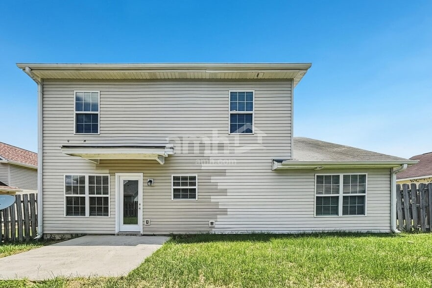 Building Photo - 1523 Bradley Blvd