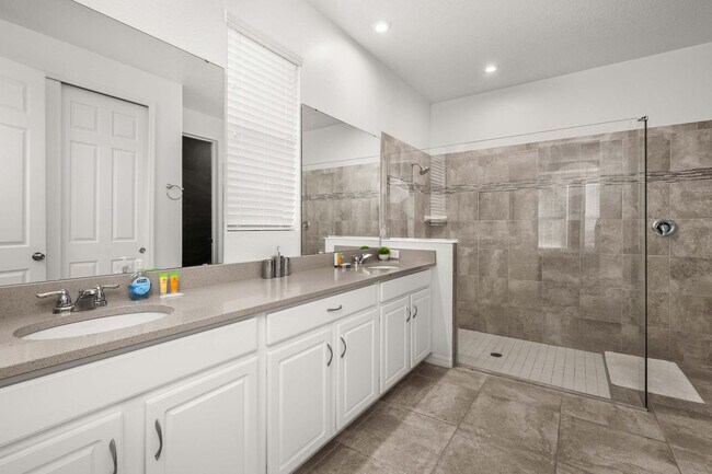 Building Photo - 8953 Amelia Downs Trail