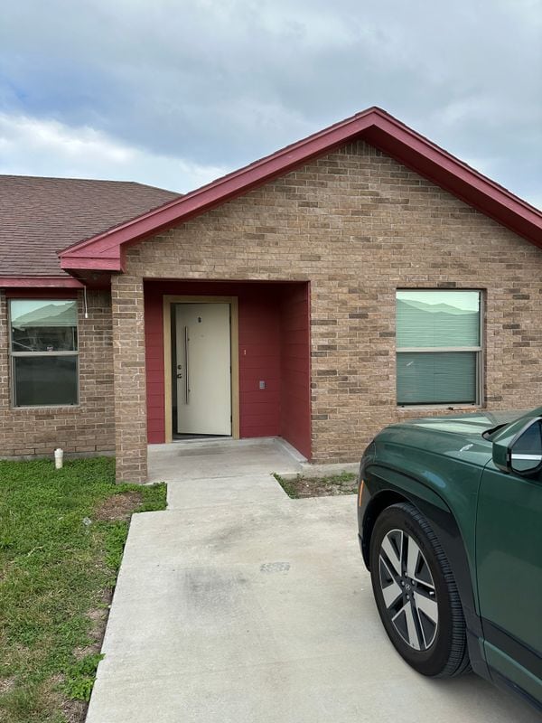 Building Photo - 325 Clemente Ave