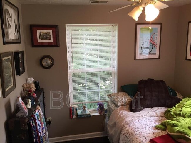 Building Photo - 434 Wayne St