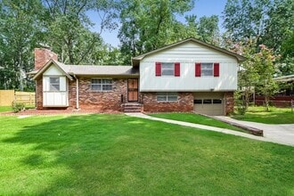 Building Photo - 1324 Impala Dr