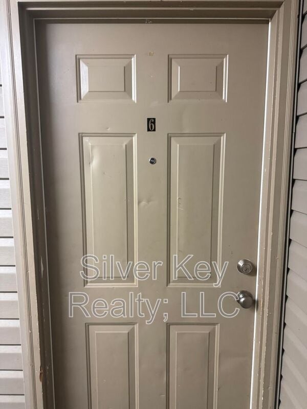 Building Photo - 236 Willow Creek Drive