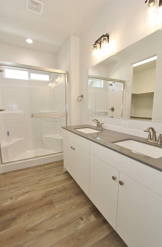 Building Photo - Single-Level Home in Quiet Neighborhood