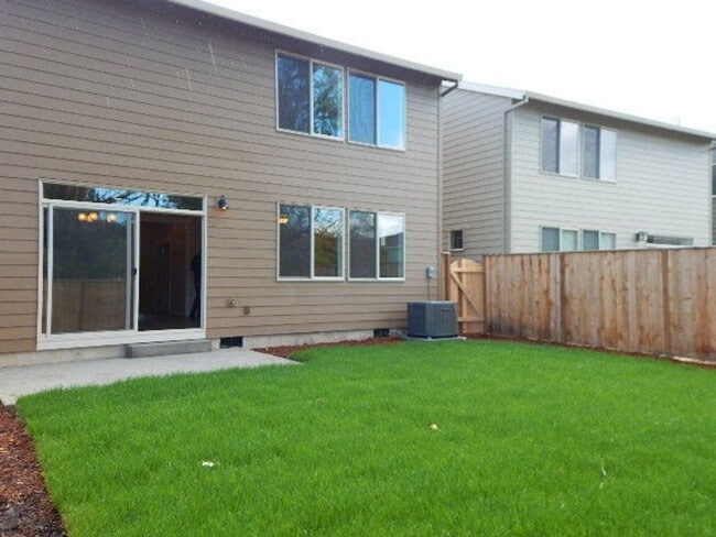 Building Photo - 5 Bedroom Beaverton Home!!!