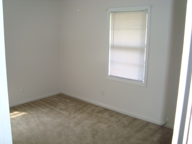 Building Photo - 3BR / 2BA Near Ft Benning