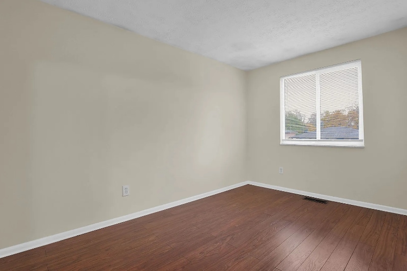 Building Photo - 2464 Queenswood Dr