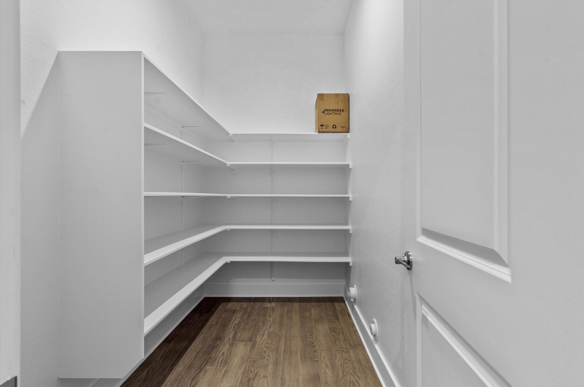 Building Photo - 2201 Vittoria Vw