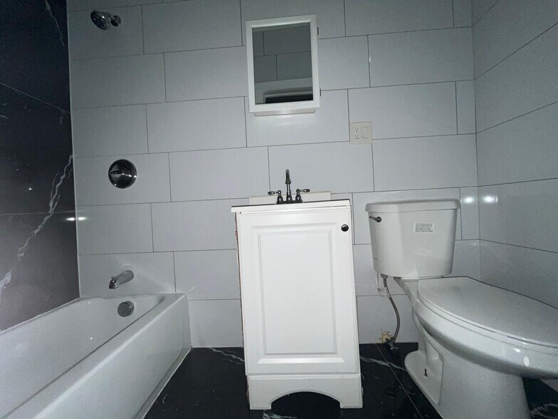 Building Photo - 108 Ocean Ave