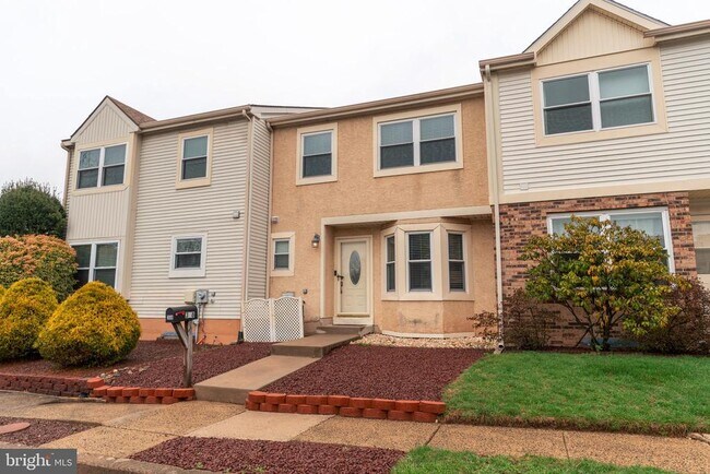 Building Photo - 308 Wayne Ct