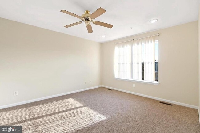 Building Photo - 3937 Ettrick Ct