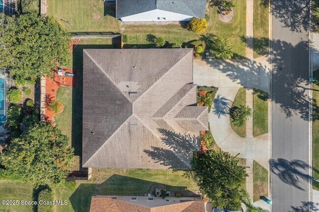 Building Photo - 1235 Pemberton Trail