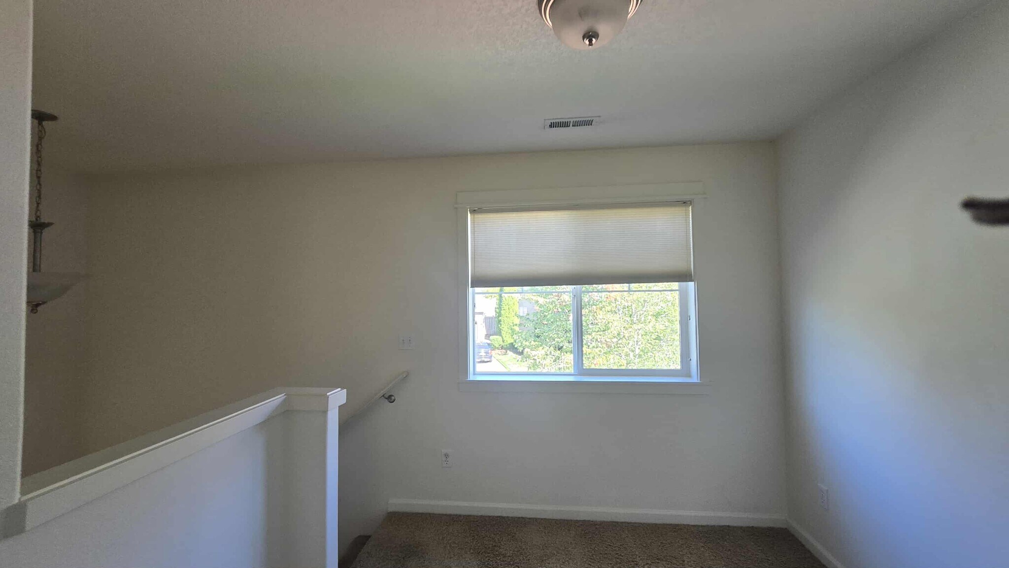 Building Photo - 16575 SE Windswept Waters Dr