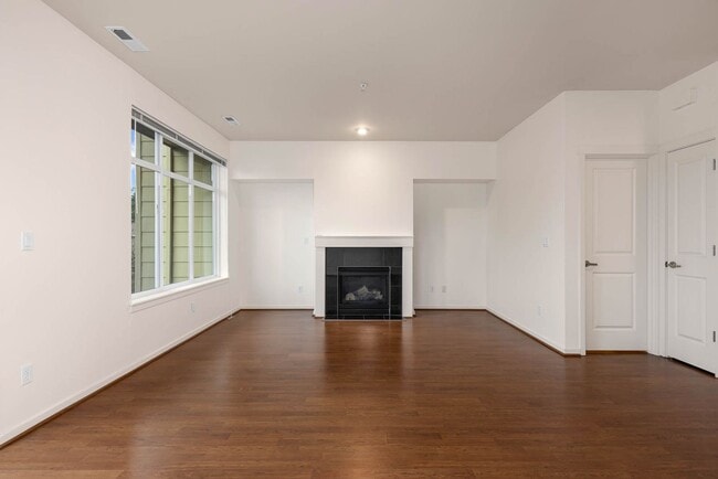 Building Photo - 93 Cougar Ridge Rd NW