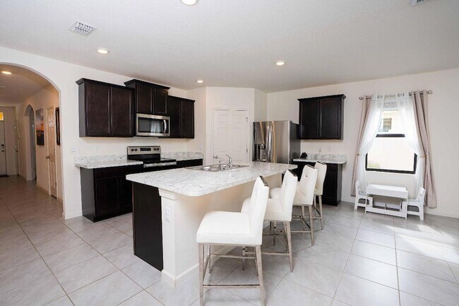 Building Photo - 5322 Delight Dr